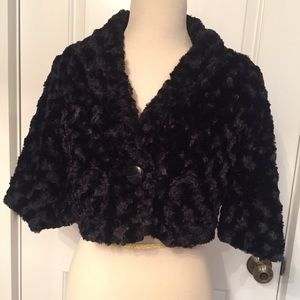 SILVERGATE JACKET LITTLE BLACK FAUX FUR CROPPED COAT TEDDY Size S
